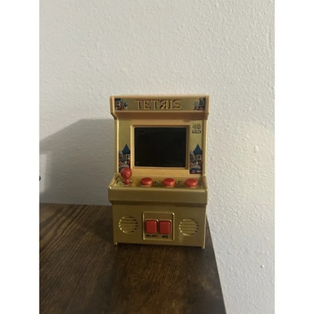 TETRIS GOLD Mini Arcade Game Classic Arcade Electronic Video Handheld Game WORKS